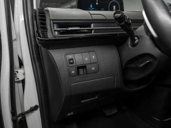 2021 Hyundai Staria I, белый - вид 18