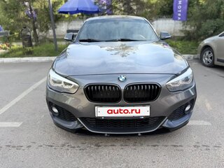 2018 BMW 1 серии 118i II (F20/F21) Рестайлинг 2, серый, 1650000 рублей, вид 3