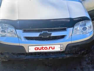 2012 Chevrolet Niva I Рестайлинг, серебристый, 320000 рублей, вид 1