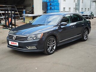 2017 Volkswagen Passat (North America and China) I Рестайлинг, серый, 1450000 рублей, вид 2
