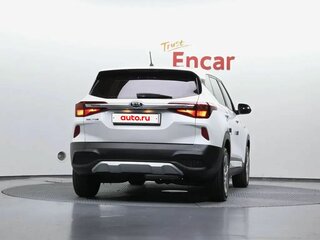 2021 Kia Seltos I, белый, 2155818 рублей, вид 3