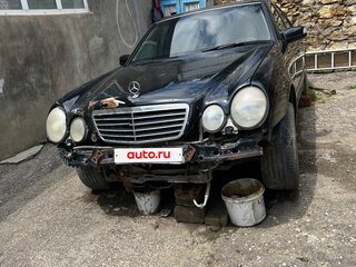 2000 Mercedes-Benz E-Класс 200 II (W210, S210) Рестайлинг, чёрный, 390000 рублей, вид 1