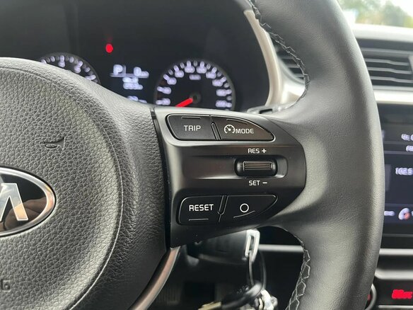 2021 Kia Rio IV Рестайлинг, белый, 1849000 рублей - вид 16