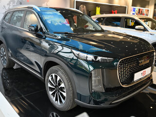 2026 Tenet T8, зелёный, 2884000 рублей, вид 4