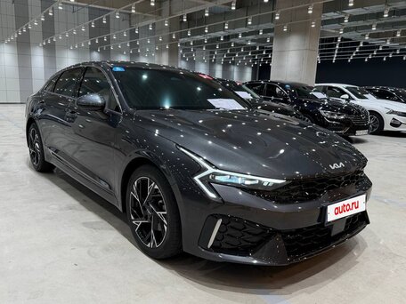 2023 Kia K5 III Рестайлинг, серый, 2750000 рублей, вид 3