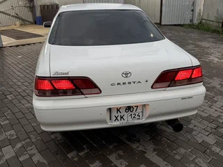 2000 Toyota Cresta V (X100) Рестайлинг, белый, 650000 рублей, вид 4