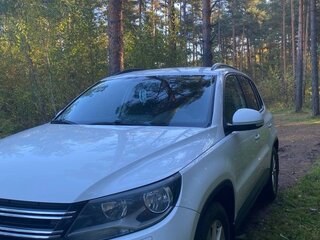 2013 Volkswagen Tiguan I Рестайлинг, белый, 1370000 рублей, вид 2