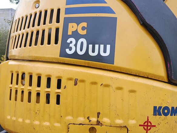 2012 Komatsu PC30MR, жёлтый, 2305555 рублей