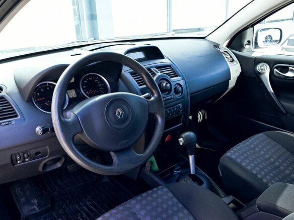 2006 Renault Megane II Рестайлинг, бежевый, 365000 рублей - вид 12