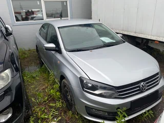 2017 Volkswagen Polo V Рестайлинг, серебристый, 740000 рублей, вид 2