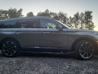 2020 Lincoln Aviator II, коричневый, 4200000 рублей, вид 2