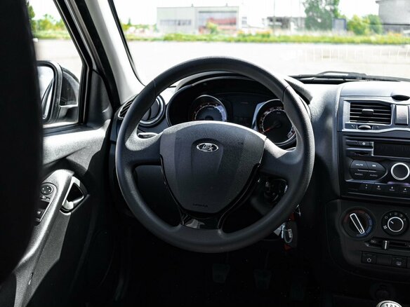 2026 Lada (ВАЗ) Granta Active Cross I Рестайлинг, белый - вид 17