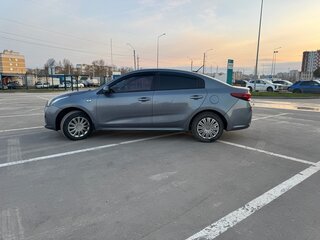 2018 Kia Rio IV, серый, 1200000 рублей, вид 4