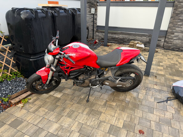 2015 Ducati Monster 821, красный, 520000 рублей