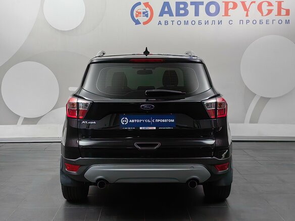 2018 Ford Kuga II Рестайлинг, чёрный - вид 3