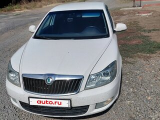2012 Skoda Octavia II (A5) Рестайлинг, белый, 690000 рублей, вид 1