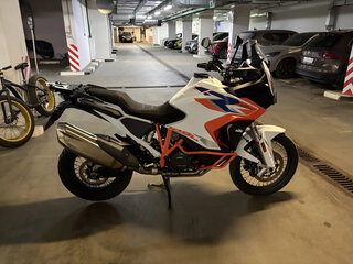 2023 KTM 1290 Super Adventure R, белый, 1650000 рублей, вид 4