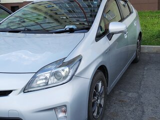 2012 Toyota Prius III Рестайлинг (XW30), серый, 1300000 рублей, вид 1