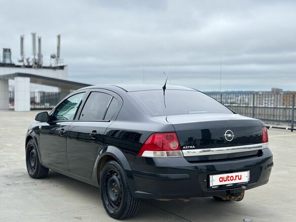 2012 Opel Astra H Рестайлинг, чёрный - вид 2