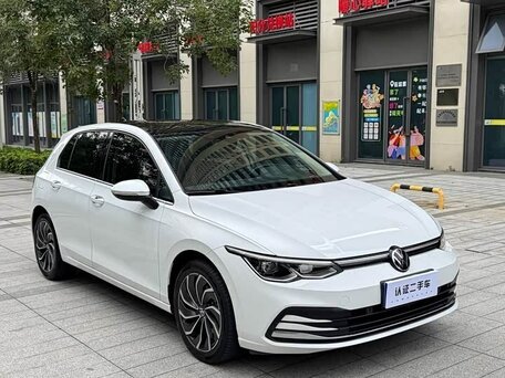 Volkswagen Golf VIII