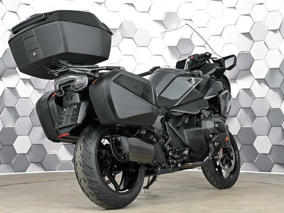 2025 BMW R 1300 RT, чёрный - вид 6