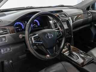 2016 Toyota Camry VII (XV50) Рестайлинг, чёрный, 1950000 рублей, вид 5