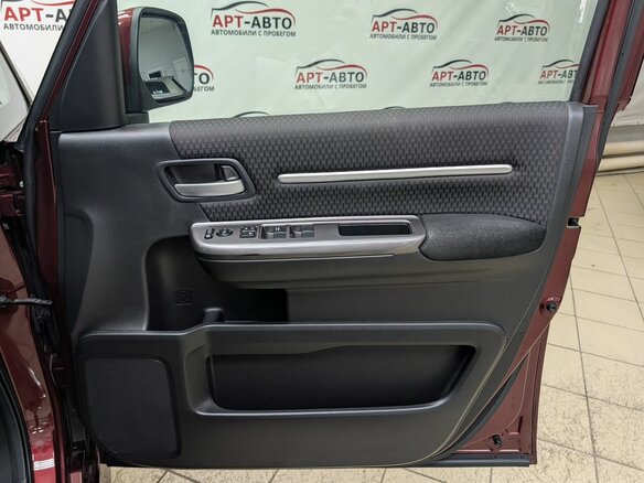 2018 Honda Stepwgn Spada V Рестайлинг, красный, 2599000 рублей - вид 8