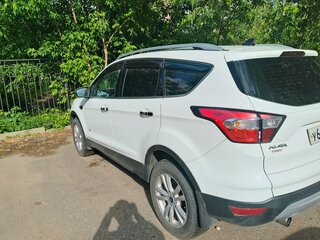 2017 Ford Kuga II Рестайлинг, белый, 800000 рублей, вид 3