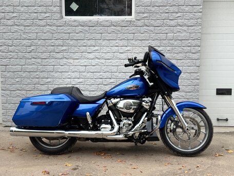 2024 Harley-Davidson Street Glide, синий, 2750000 рублей, вид 4
