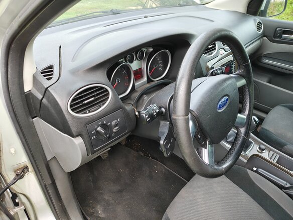 2008 Ford Focus II Рестайлинг, серебристый, 550000 рублей - вид 15