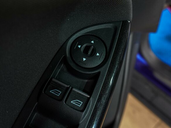 2016 Ford Focus III Рестайлинг, синий, 1389000 рублей - вид 17