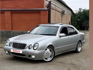 2001 Mercedes-Benz E-Класс 200 II (W210, S210) Рестайлинг, серебристый, 620000 рублей, вид 3