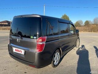 2014 Honda Stepwgn IV Рестайлинг, серый, 1450000 рублей, вид 4