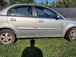 2009 Kia Rio II Рестайлинг, серебристый, 499999 рублей, вид 4