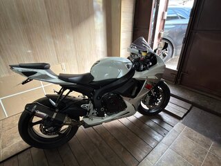 2014 Suzuki GSX-R 600, белый, 780000 рублей, вид 2