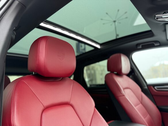 2019 Porsche Cayenne III, белый, 5700000 рублей - вид 9