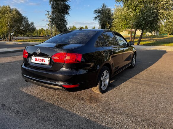 2013 Volkswagen Jetta VI, чёрный - вид 5