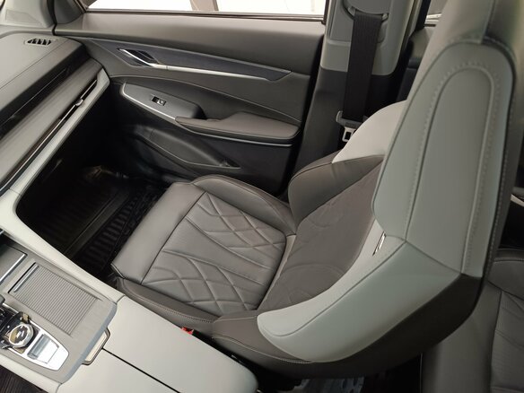 2026 Changan CS75 Plus III, серый, 3781701 рублей - вид 10