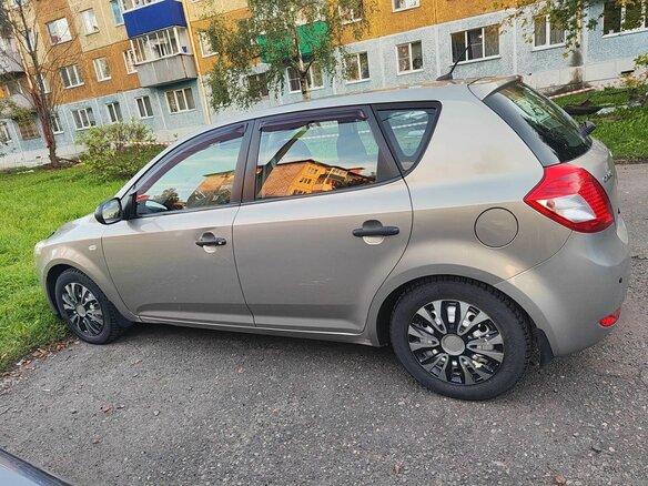 2011 Kia Ceed I Рестайлинг, серебристый, 640000 рублей - вид 6