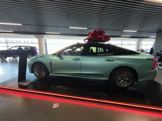 2026 Hongqi H6, зелёный, 6102400 рублей, вид 3