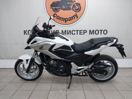 2016 Honda NC 750X, белый, 685000 рублей, вид 2