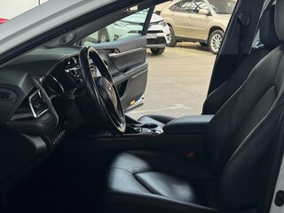 2021 Toyota Camry VIII (XV70), белый, 2999000 рублей, вид 5