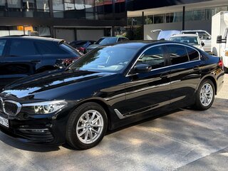 2019 BMW 5 серии 520d xDrive VII (G30/G31/G38), чёрный, 4200000 рублей, вид 5