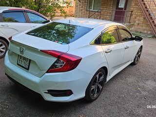 2018 Honda Civic X Рестайлинг, белый, 1870000 рублей, вид 3