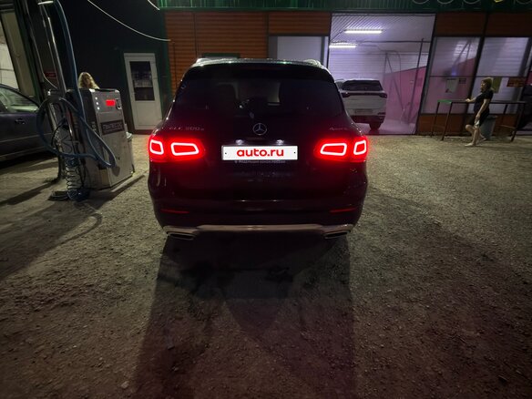 2021 Mercedes-Benz GLC 300 e I (X253) Рестайлинг, чёрный, 4500000 рублей - вид 3
