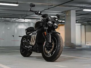 2019 Triumph Rocket 3, чёрный, 3390000 рублей, вид 4