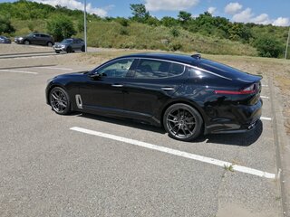 2018 Kia Stinger I, чёрный, 2950000 рублей, вид 1