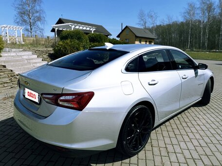 2022 Chevrolet Malibu IX Рестайлинг, серебристый, 1749000 рублей, вид 5