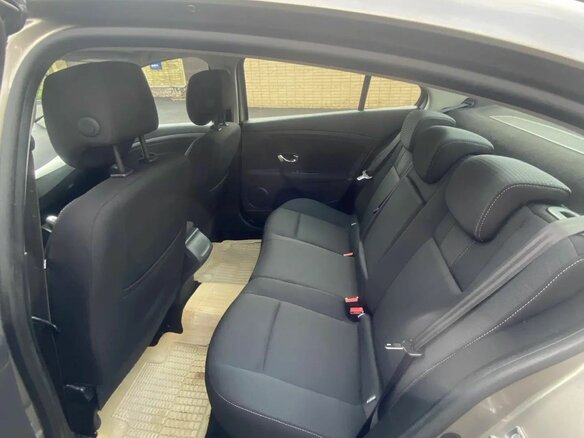 2012 Renault Fluence I, бежевый, 800000 рублей - вид 8