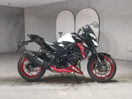2020 Suzuki GSX 750, чёрный, 670000 рублей, вид 1